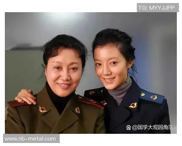 中国演员热爱足球明星背后的故事与情感交织